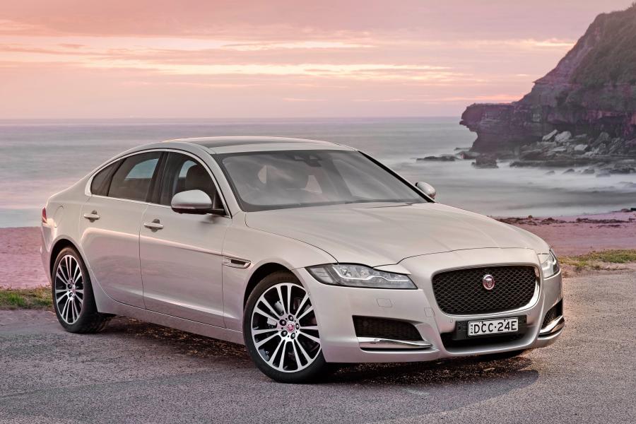  Jaguar XF Portfolio 2016 года  (AU) (фото 19 из 20)